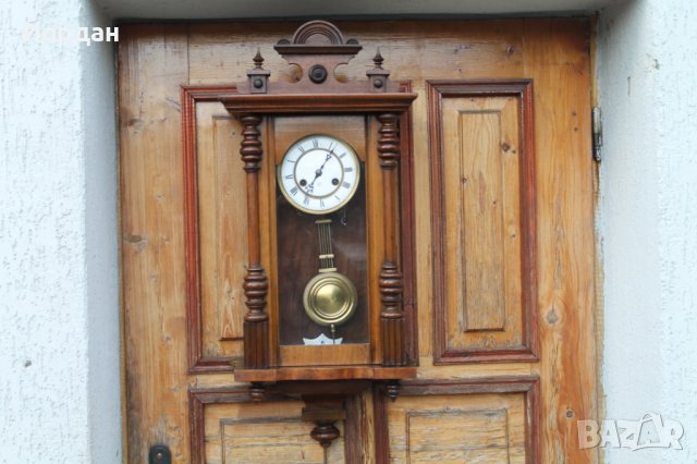 Немски стенен часовник Юнгхаус , снимка 1 - Антикварни и старинни предмети - 37436387