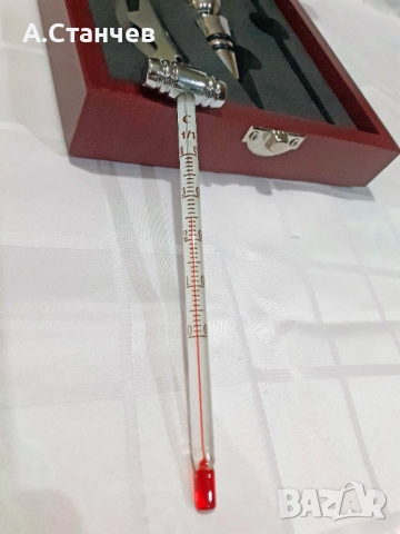 Комплект шах с аксесоари за вино, снимка 7 - Аксесоари за кухня - 52930532