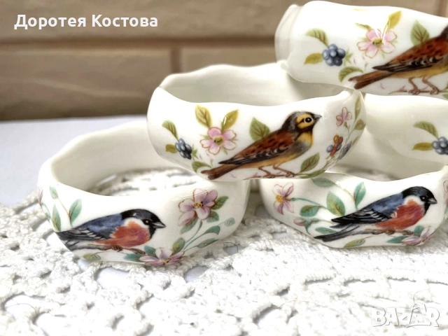 Красиви пръстени за салфетки от костен порцелан от Англия с птици, снимка 3 - Антикварни и старинни предмети - 52654614