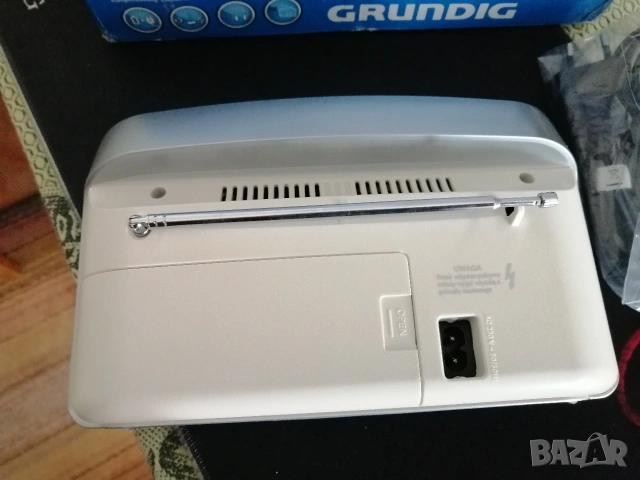 Радиоприемник GRUNDIG Music 60, снимка 3 - Радиокасетофони, транзистори - 54308825