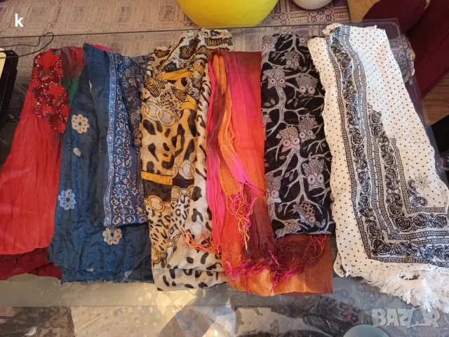 Дамски шалове