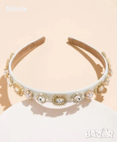 Бяла диадема с камъни и перли, снимка 2 - Аксесоари за коса - 50864298