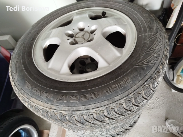 4бр.Зимни гуми 235 65 17 Nokian suv