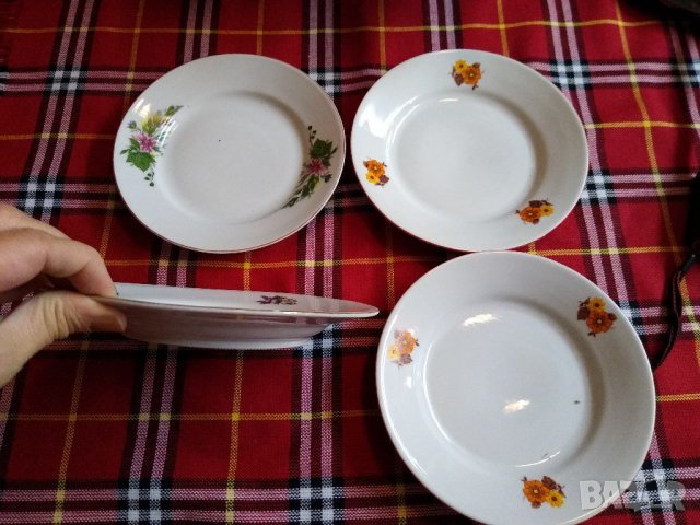 4броя плитки чинии с диаметър 18.8 см, снимка 3 - Чинии - 35288680