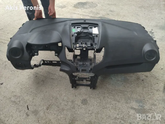 Ford Fiesta арматурно табло комплект оборудване 2016