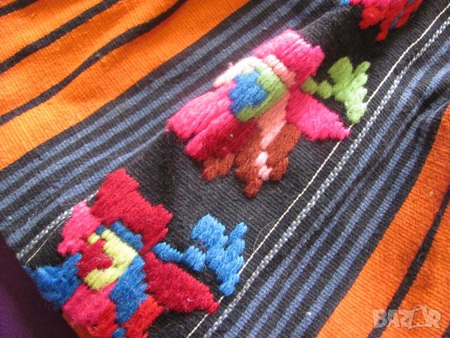 19 век Фолк Арт Детски Костюм ръчна бродерия, снимка 3 - Антикварни и старинни предмети - 35196381