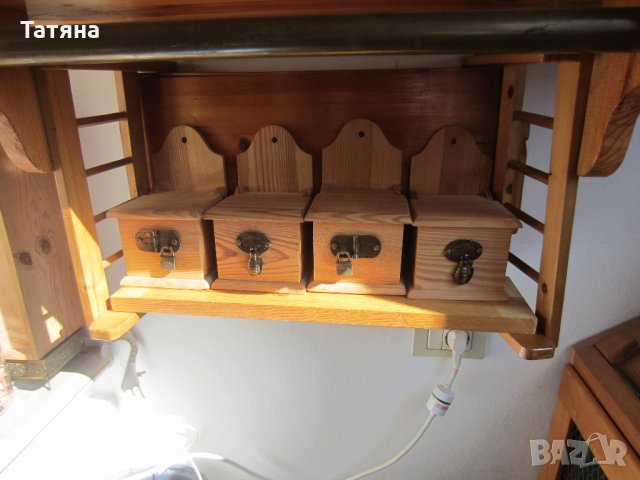 ДЪРВЕНИ КУТИИ  ЗА СЪХРАНЕНИЕ ; ПОДНОС  - СГЪВАЕМ; СТЪКЛЕНИ ШИШЕТА  -;ДЪСКИ ЗА РЯЗАНЕ;ОРГАНАЙЗЕР;, снимка 7 - Аксесоари за кухня - 31867332