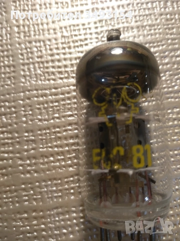 Радиолампа ЕСС81, снимка 2 - Ресийвъри, усилватели, смесителни пултове - 53280629