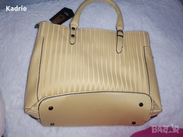 Дамска чанта MEQUELL