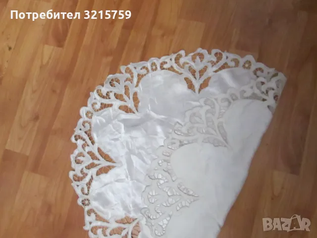 Покривка , каре -сатен ,рязана бродерия ,60х54см., снимка 5 - Покривки за маси - 50302696