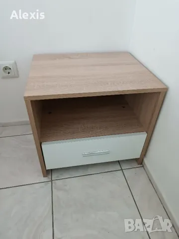 Продава се спалня с две нощни шкафчета , снимка 2 - Спални и легла - 50089710