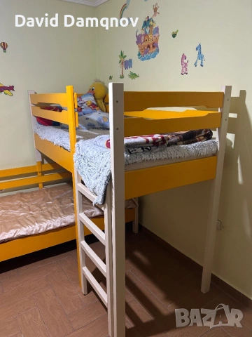 Комплект двуетажно детско легло и бюро., снимка 4 - Мебели за детската стая - 53374111
