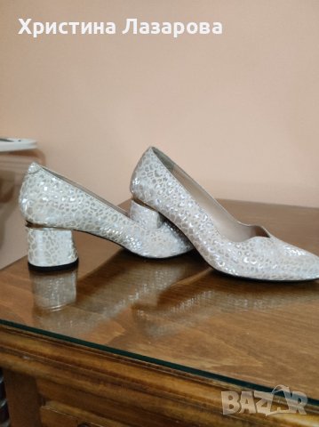 Невероятни дамски обувки, снимка 2 - Дамски обувки на ток - 44411351