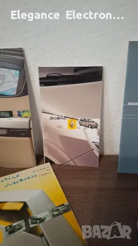 Renault ръководства + сервизна книжка – Carminat, Scenic, Megane и др. от 2000-2003г, снимка 10 - Аксесоари и консумативи - 50233747