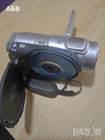 Продава се цифрова видеокамера SONY DCR-DVD405E, снимка 7 - Камери - 54023701