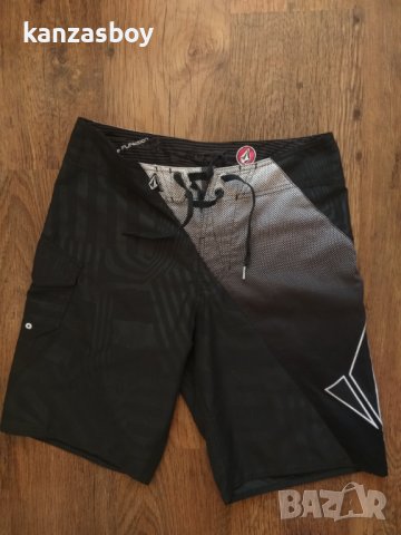 volcom - страхотни мъжки панталони, снимка 4 - Спортни дрехи, екипи - 37441638