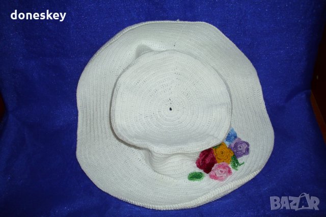 Дамска плетена шапка, снимка 3 - Шапки - 31377788