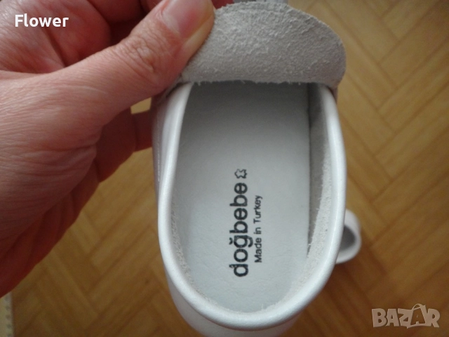 Официални бебешки бели обувки от естествена кожа, 19 номер, подходящи за кръщенка/кръщене, снимка 8 - Бебешки обувки - 52948334