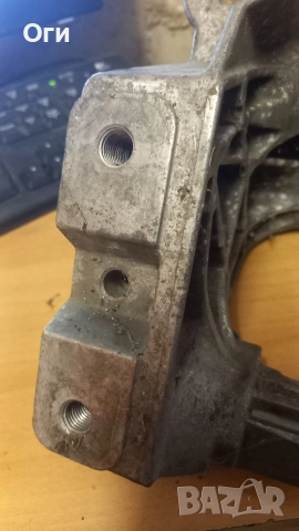 Конзола/лапа двигател за Голф 4,бора,Ауди А3,Сеат Леон и Толедо,Шкода Октавия 038 199 207 AH, снимка 3 - Части - 53380451