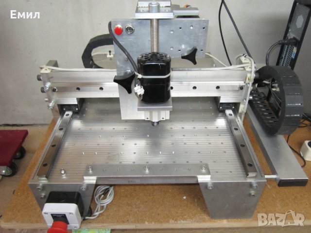 Продавам CNC ЦПУ настолна машина, снимка 2 - Стругове - 33858369