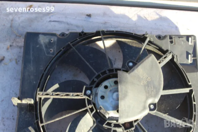 Перка охлаждане радиатор Рено Меган Сценик 1997 1.6i Renault Megane Scenic 7700421148, снимка 2 - Части - 48590030