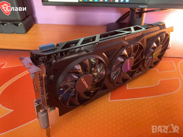 Видео карта GIGABYTE AMD RADEON R9 270X OC WINDFORCE 2GB/256 BIT GDDR5, снимка 7 - Видеокарти - 48495162