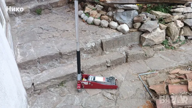 Алуминиев крик, автомобилен жак: Holzmann service jack RWH125ALU, снимка 2 - Аксесоари и консумативи - 49065154