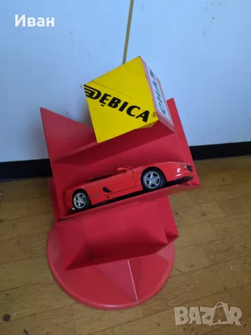 Колекционерска поставка за умалени модели