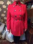 Червено палто, снимка 6