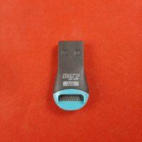 Флашка , снимка 2 - USB Flash памети - 36897987