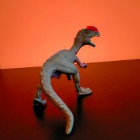 Колекционерска фигурка Schleich Dinosaurs Dilophosaurus McDonalds 2020, снимка 3 - Колекции - 37969945