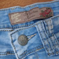 MISS TWO Jeans къси дънки с накъсан ефект ХS, снимка 4 - Дънки - 29851113