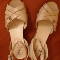 Обувки/Чехли/Сандали и Маратонки , снимка 4 - Дамски ежедневни обувки - 36235969