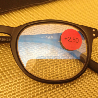 Нови немски очила за четене + 2,5 диоптъра, защита, шарнир, калъф, снимка 4 - Слънчеви и диоптрични очила - 44750913