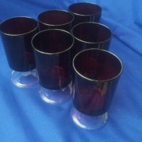 Червени, прозрачни чаши, прозрачно бяло столче за алкохол 6 бр, снимка 1 - Чаши - 38726340