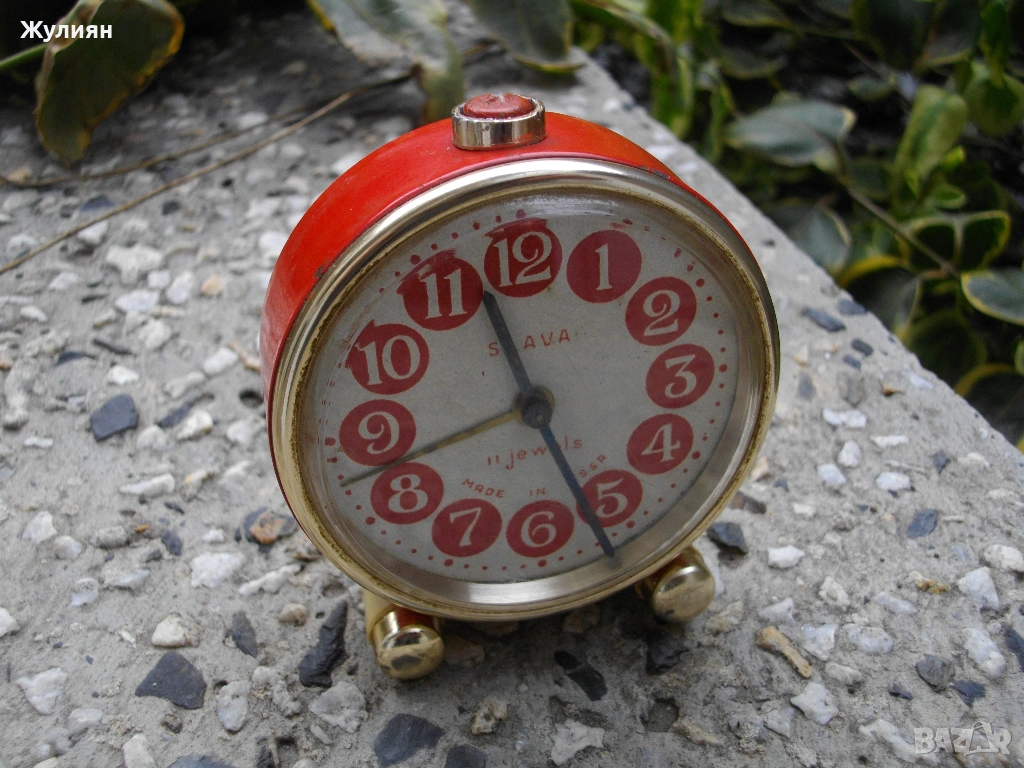 КОЛЕКЦИОНЕРСКИ БУДИЛНИК СЛАВА SLAVA, снимка 1