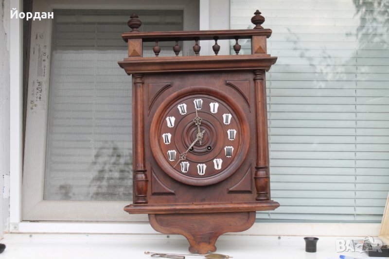 Френски стенен часовник с махало и ключ, снимка 1