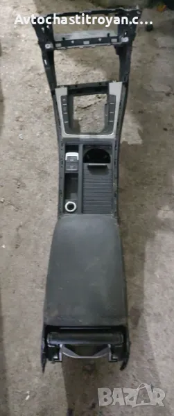 Средна конзола VW golf 7 - 5G2 864 263 AM, снимка 1