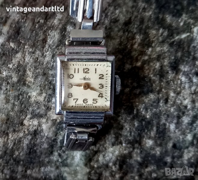 Колекционерски часовник Avia, швейцарски, работи отлично, снимка 1