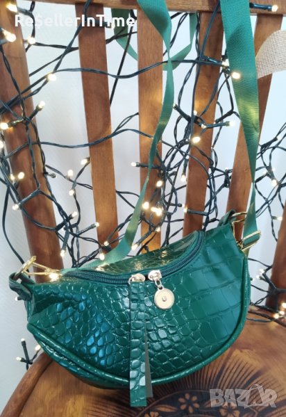 Нова дамска чанта в зелено, снимка 1