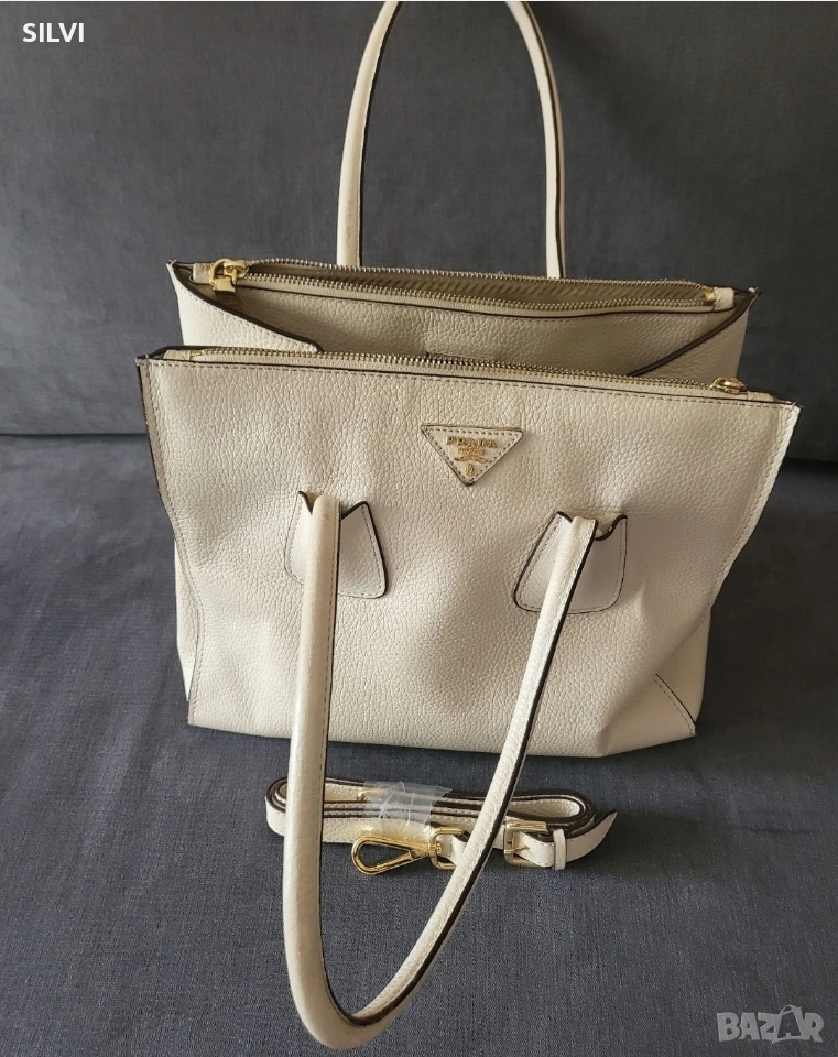 Чанта от естествена кожа Prada, снимка 1