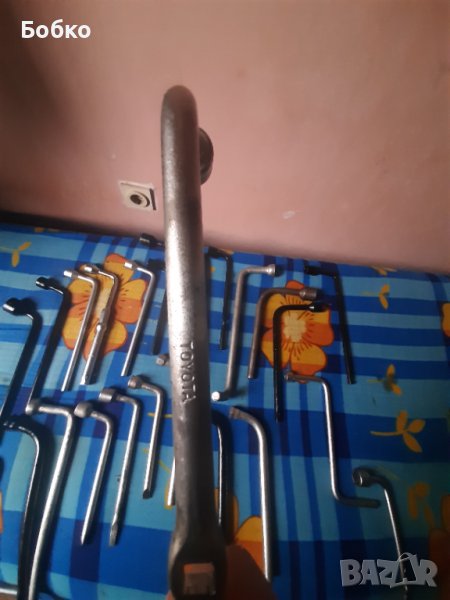 Ключ за гуми 17,19,21,22,24,27,32, снимка 1