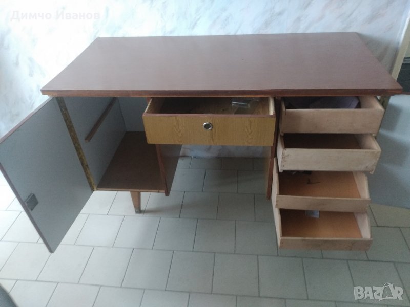 Бюро, снимка 1