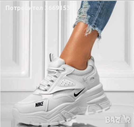 Дамски маратонки Nike, снимка 1 - Маратонки - 44731357