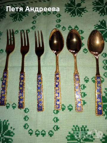 Позлатени чаени лъжички и десертни вилички 