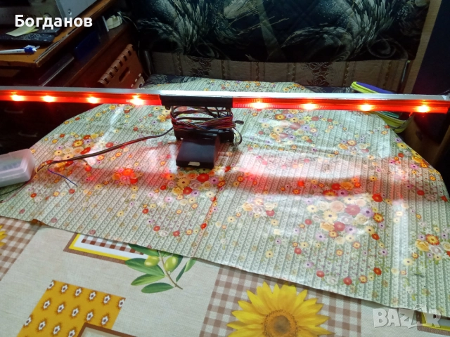 ГОЛЯМ ТРЕТИ СТОП С БЯГАЩА СВЕТЛИНА СЪС СТОЙКА, снимка 12 - Аксесоари и консумативи - 51911365