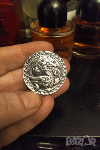 Авторски изумителен сребърен медальон дракон , снимка 2 - Колиета, медальони, синджири - 44535343