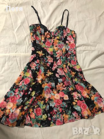 Дамска рокля на цветя, снимка 2 - Рокли - 31804928