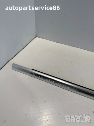 Хромирана предна дясна облицовка на стъкло за Volvo V70 2.0 TDI (2012) , снимка 3 - Части - 54021284