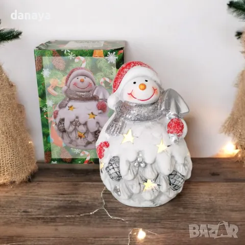 5331 Светеща керамична фигура Снежко с лопатка, 13 см, снимка 3 - Декорация за дома - 47545426